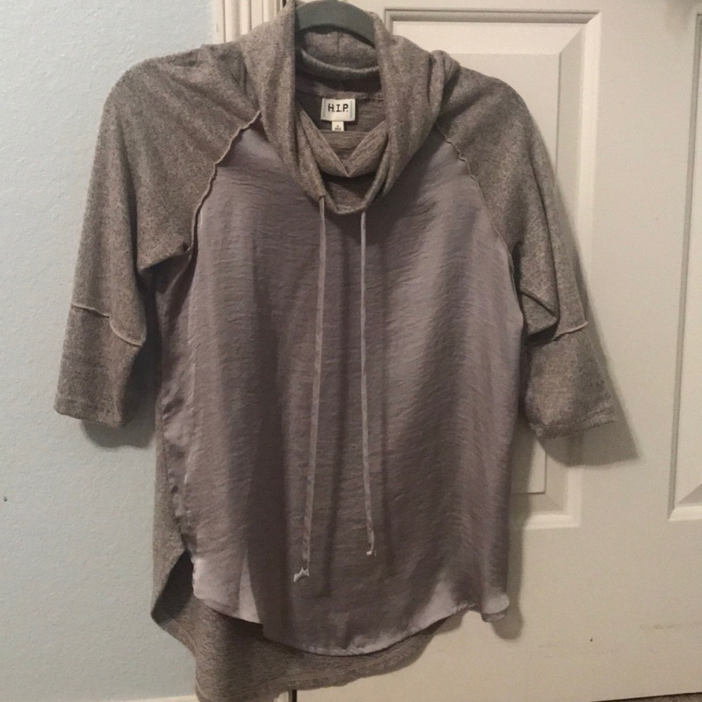H.I.P two tone top
